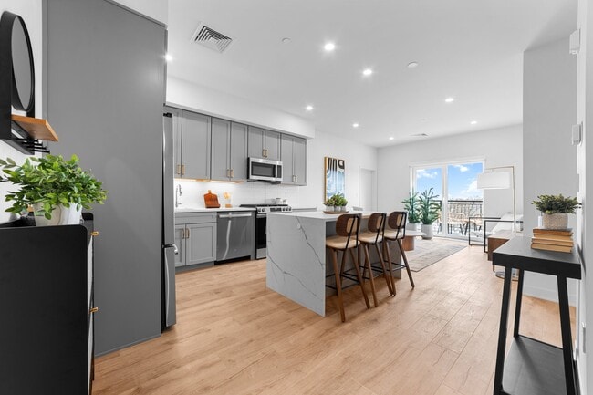 Building Photo - Viv Boston