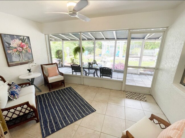 Building Photo - 1012 Laurel Ave