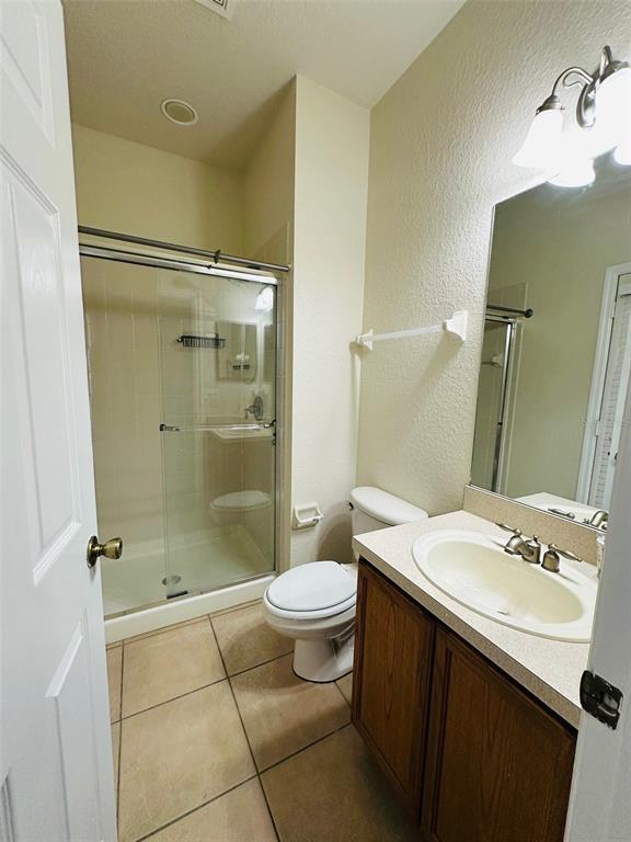 Building Photo - 4989 Bond St W