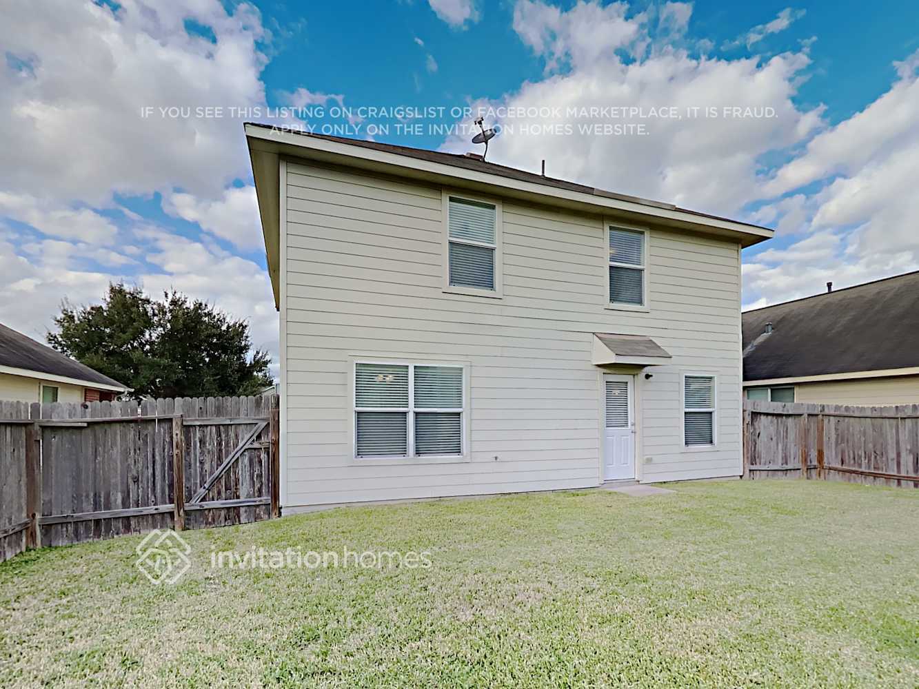 Building Photo - 19147 Canaras Ct