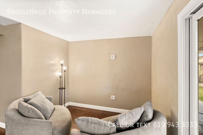 Building Photo - 6702 Birchwood St