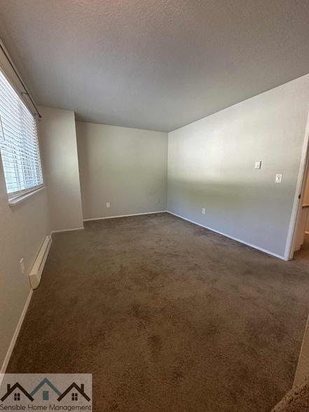 Building Photo - 523 4th Ave S