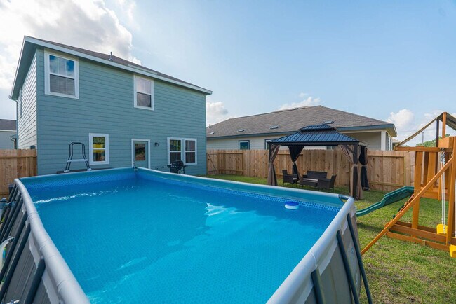 Building Photo - 10314 Woodwick St