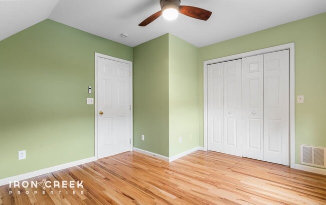 Building Photo - Charming Three-Bedroom Home with Solar Pow...