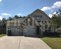 Building Photo - 180 Rossburg Dr