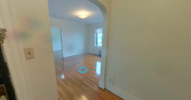 Building Photo - 349 Pleasant St