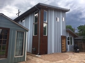 Building Photo - 2443 S Acoma St