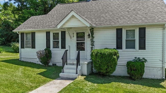Building Photo - Updated 4-Bedroom Home in Blackstone!