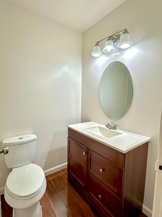 Building Photo - $2,800 / 2 BR - GORGEOUS TOWNHOUSE IN IRVINGTON-CENTRAL FREMONT