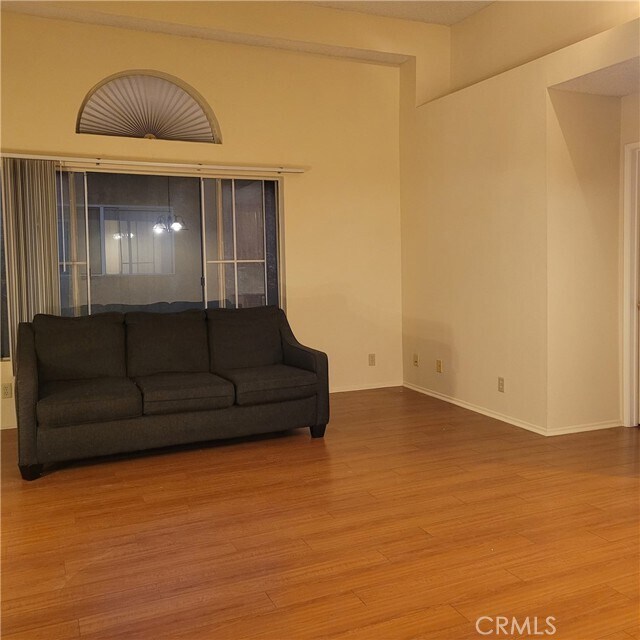 Building Photo - 11041 La Maida St