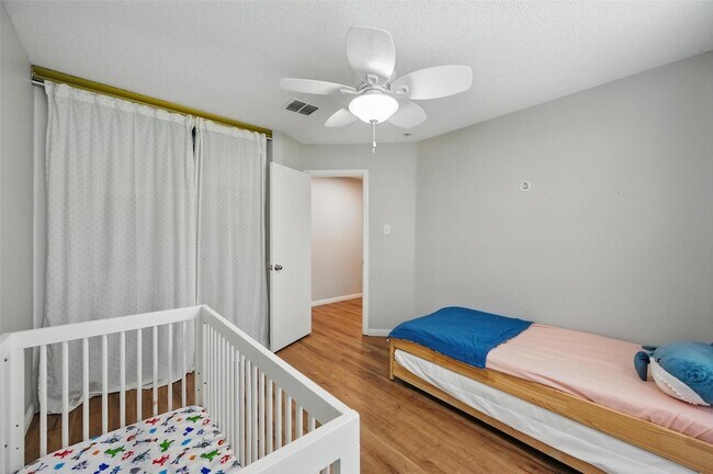 Building Photo - 636 Capricorn St