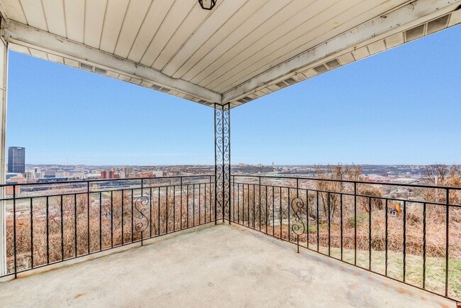 Building Photo - Available JULY 2026  - RENOVATED 3 Bedroom Home w/ Garage, City Views + MORE!