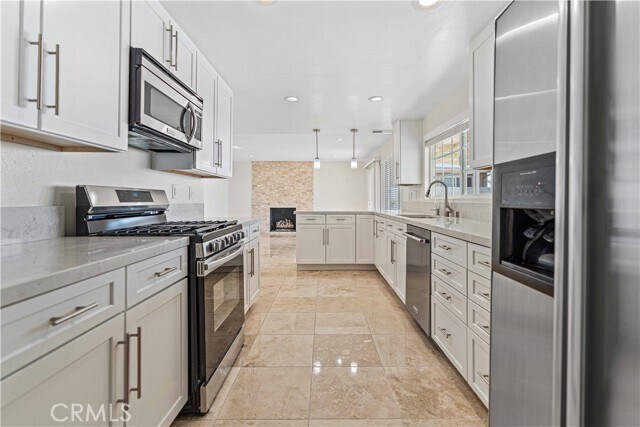 Building Photo - 30127 Vía Borica