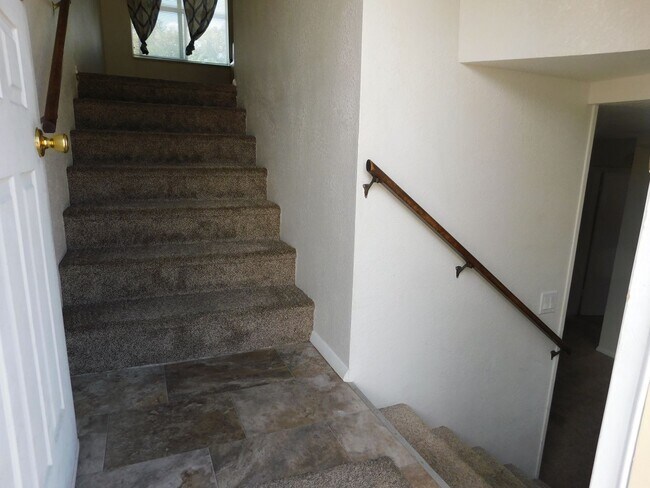 Building Photo - 2776 Grant Ct