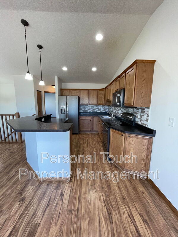Building Photo - 2580 5th St W