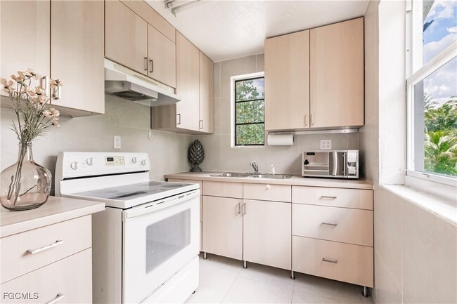 Building Photo - 4369 Cypress Ln