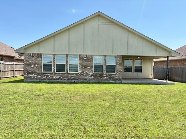Building Photo - 709 SW 149th Pl