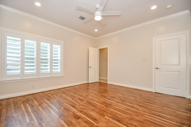 Building Photo - 7626 E Jordan Cove