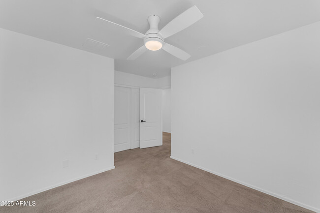 Building Photo - 2318 E Sunland Ave