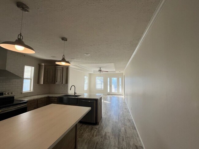 Building Photo - 271 Sable Dr