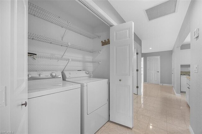 Building Photo - 6654 Tannin Ln