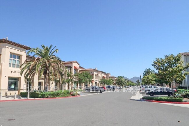 Building Photo - 232 Lightwood St