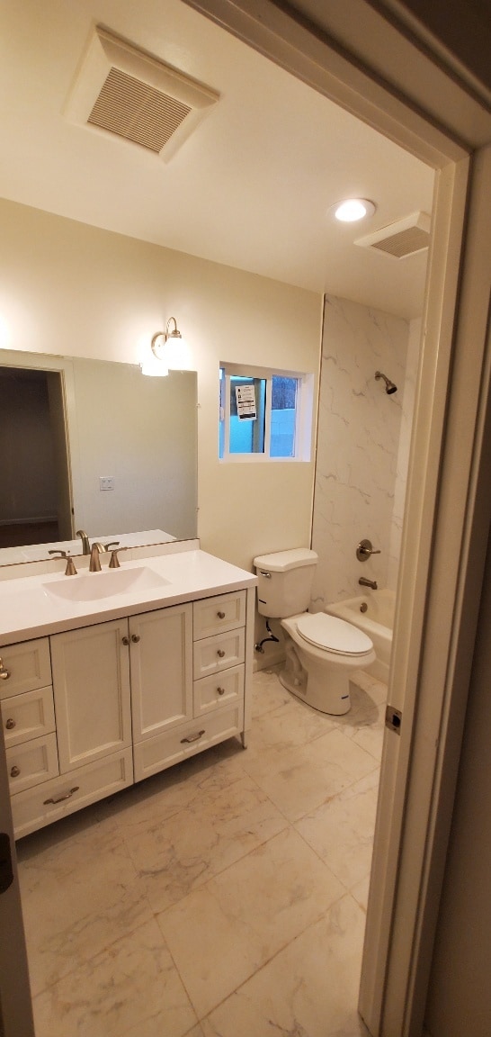 Bathroom - 2745 Cabrillo Ave