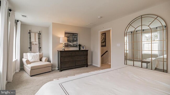Building Photo - 1107 Meadowlark Dr
