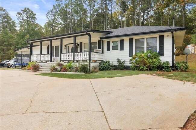 Building Photo - 404 Springlake Rd