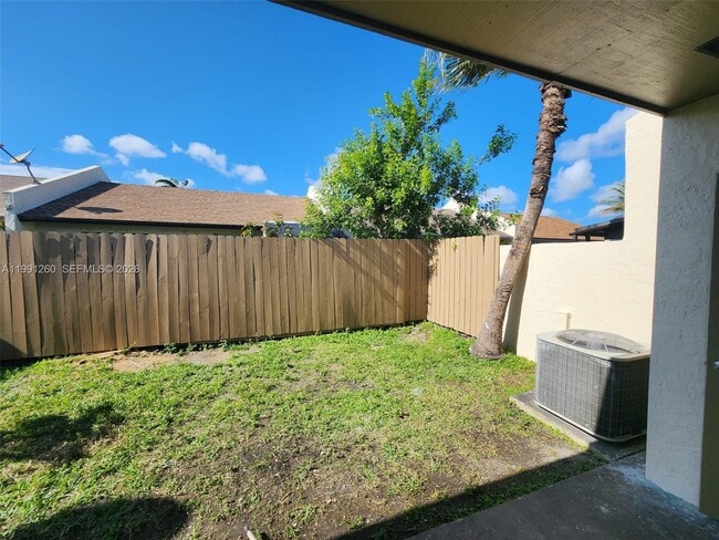 Building Photo - 1459 Yellowthroat St