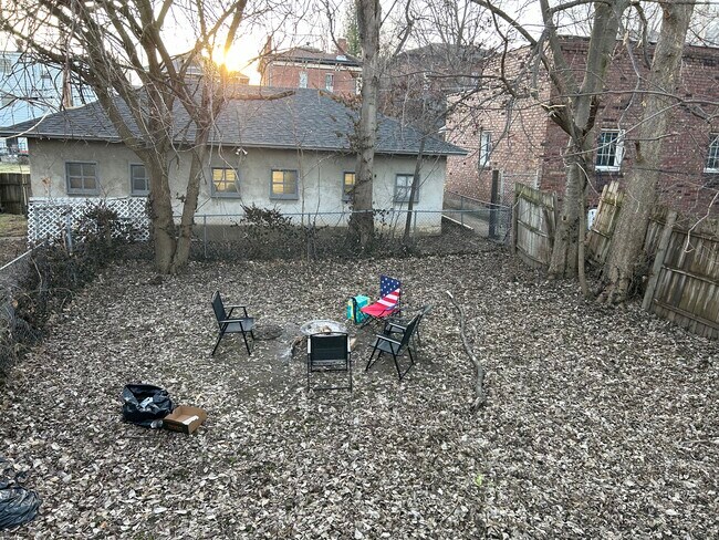 Backyard - 307 N 4th St