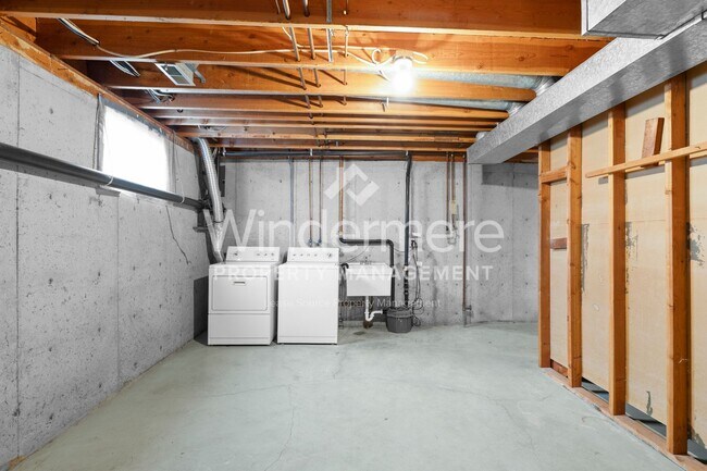 Building Photo - 822-824 N Wilbur Rd