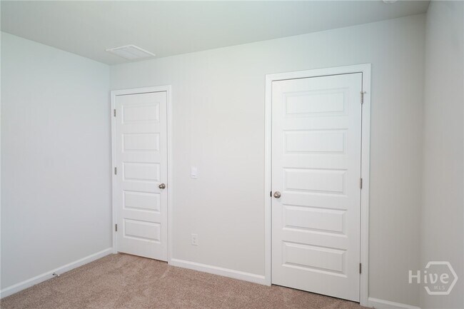 Building Photo - 110 Painted Lady Lp