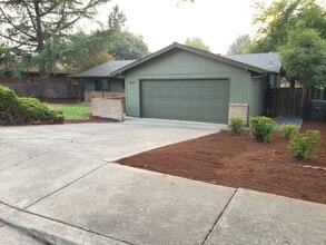 Building Photo - Move in Special! HALF OFF FIRST MONTHS RENT!