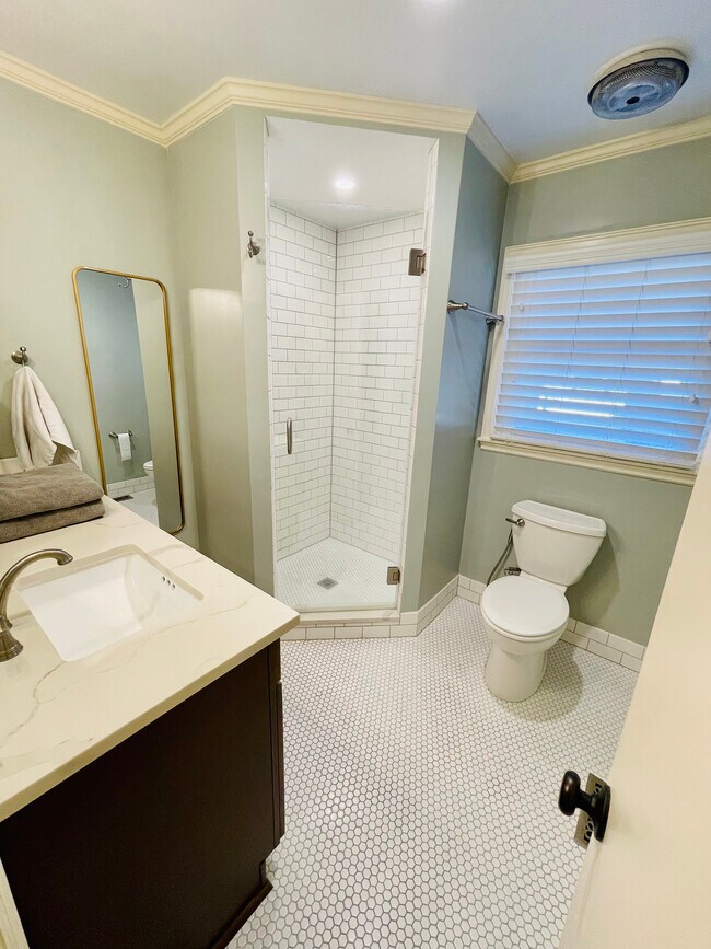 Master Bath - 3945 E 60th St