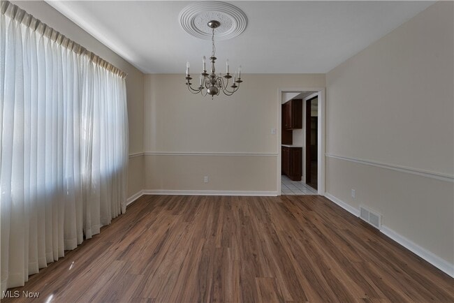 Building Photo - 4185 Adeer Dr