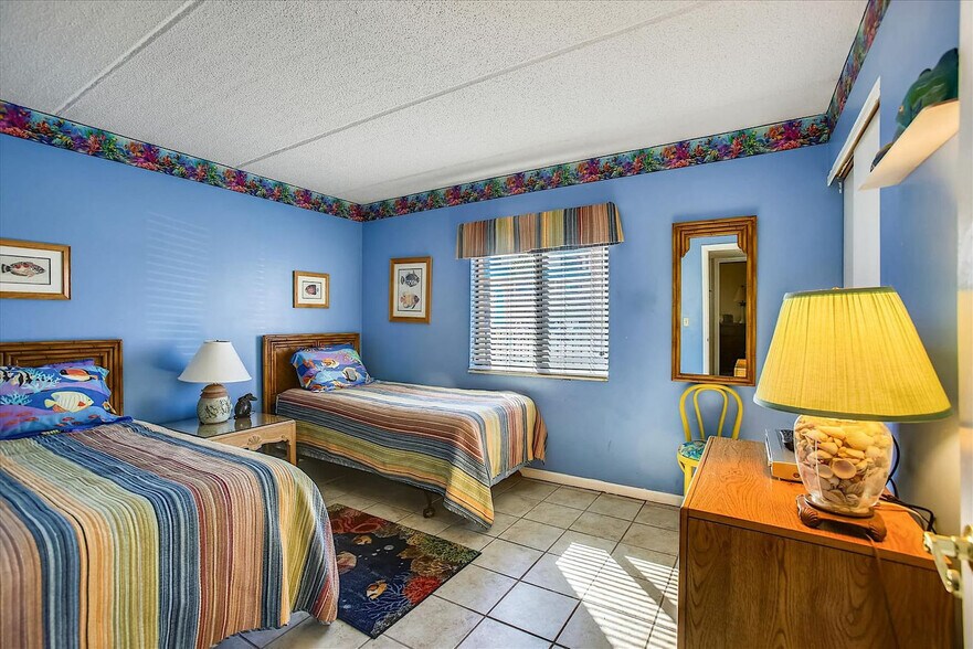 Building Photo - 6100 A1A S