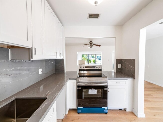 Building Photo - 1240 NW 7th Ave