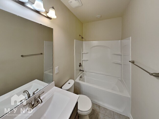 Building Photo - 1019 Willowcroft Dr