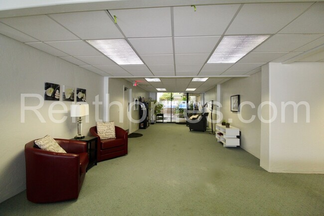 Building Photo - La Jolla, 5383 Chelsea St #104, Beautiful Ocean Views, Controlled Access Building and Parking!