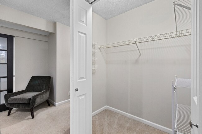 Building Photo - 315 Yorkshire Cir