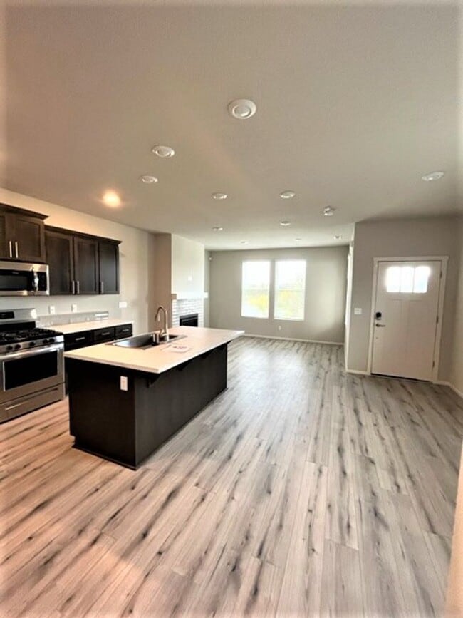 Building Photo - 3 Bedroom / 2.5 Bath Home McMinnville