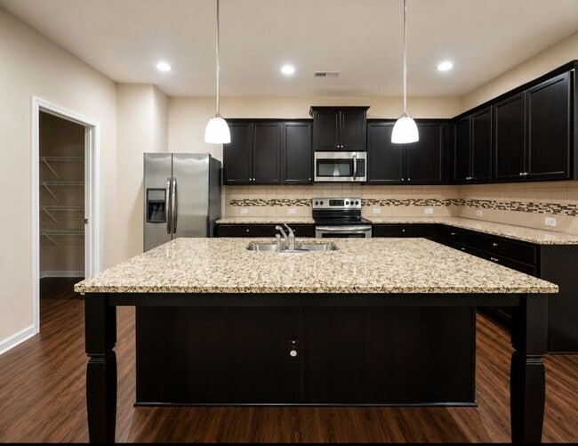 Building Photo - Stylish South Atlanta Rental with 2 Story Home with Loft - Approx 3000 sq ft