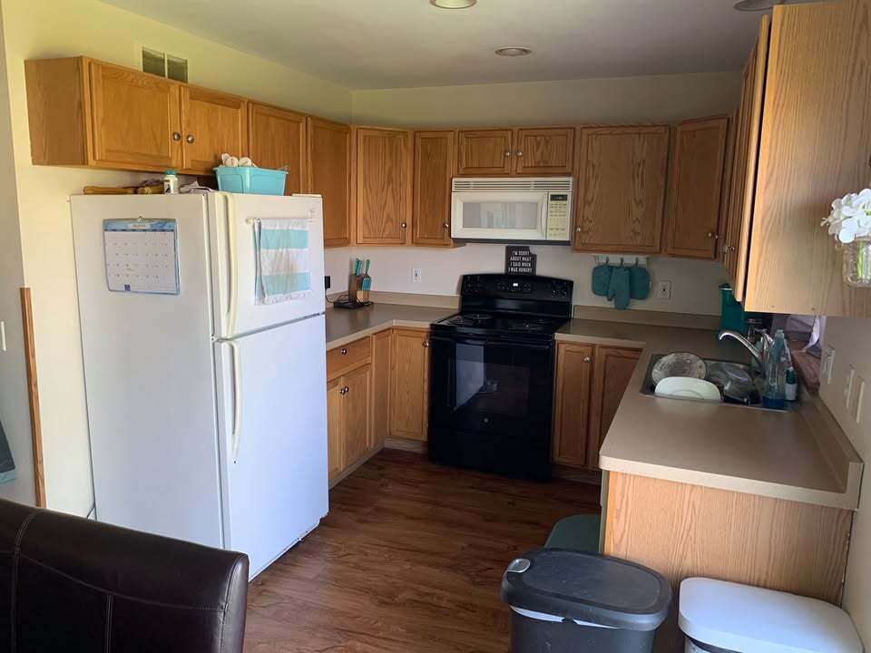 Kitchen - 6608 Radford Dr