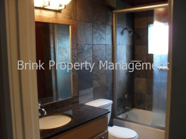 Building Photo - BO10-1