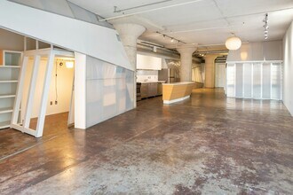 Building Photo - 1855 Industrial St