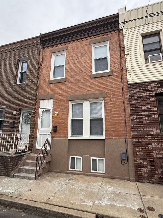 Building Photo - Broad & Porter-2 bedroom-Prime South Philadelphia