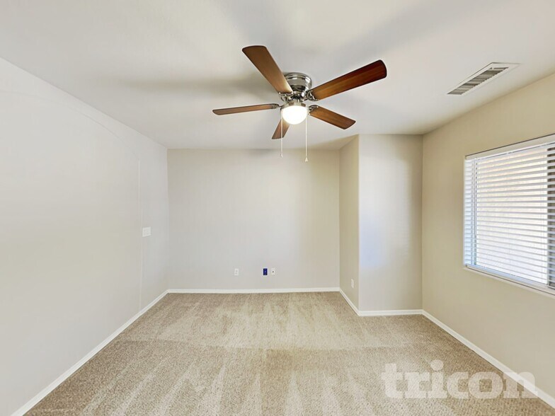 Building Photo - 5206 W Pecan Rd