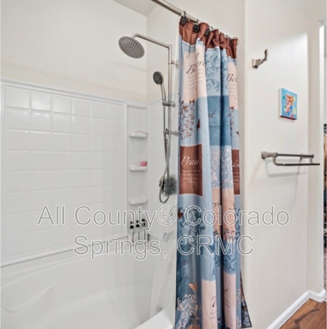 Building Photo - 10084 Thunderbolt Trail