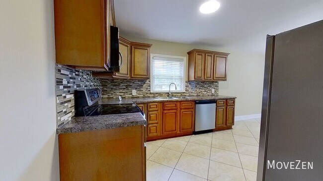 Building Photo - 2301 Cherokee Ln